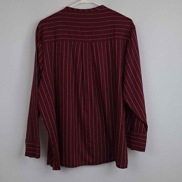Ladies Pullover Blouse NWT - Picture 10 of 10